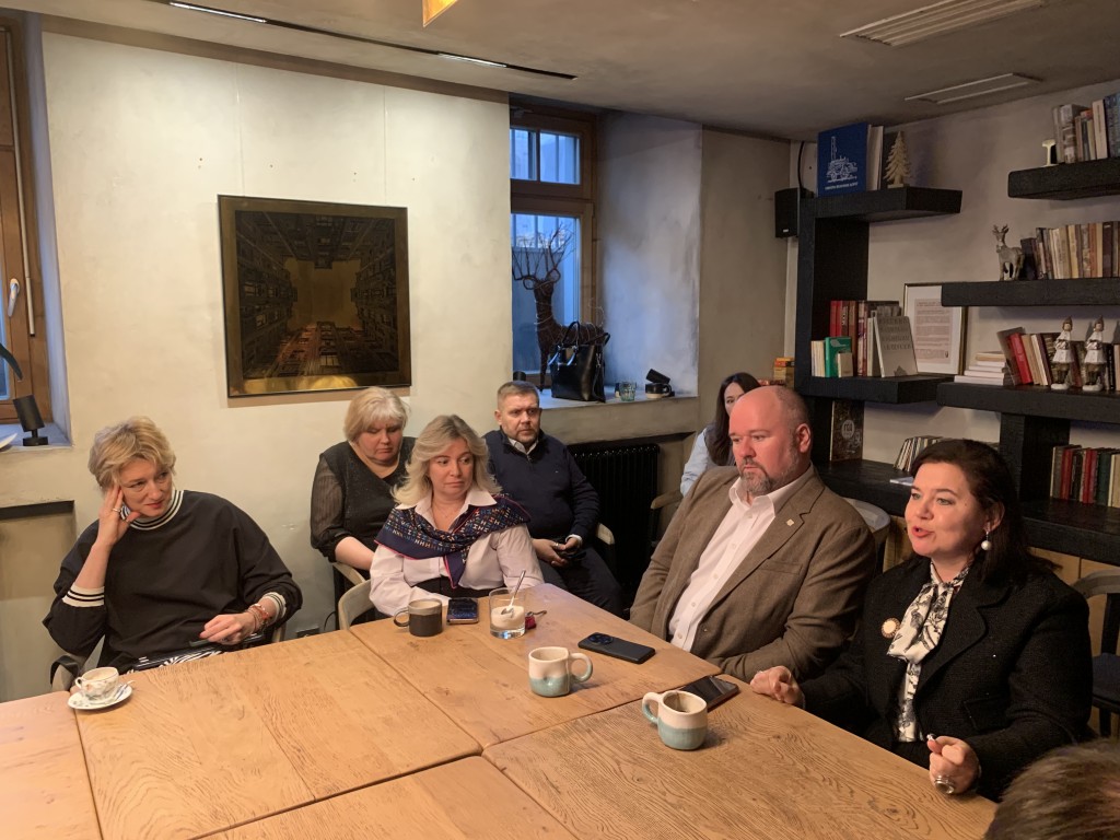 IMG_7344 (1).jpg IMG_7344 (1).jpg