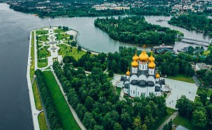 Один из самых узнаваемых туристических маршрутов России – «Золотое кольцо» официально получил статус национального